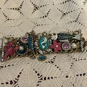 Betsey Johnson JEWELS OF THE SEA BRACELET Seahorse Lobster Mermaid Cameo Glamour